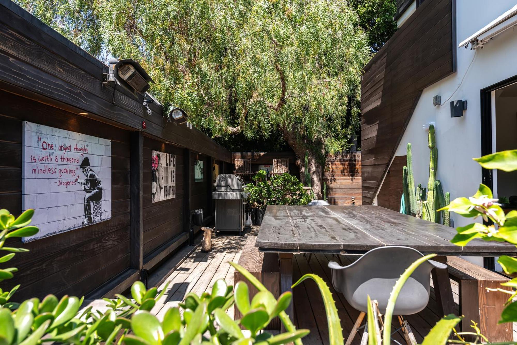 Venice Beach Studio With Large Private Patio Steps To The Beach Los Angeles Exteriör bild