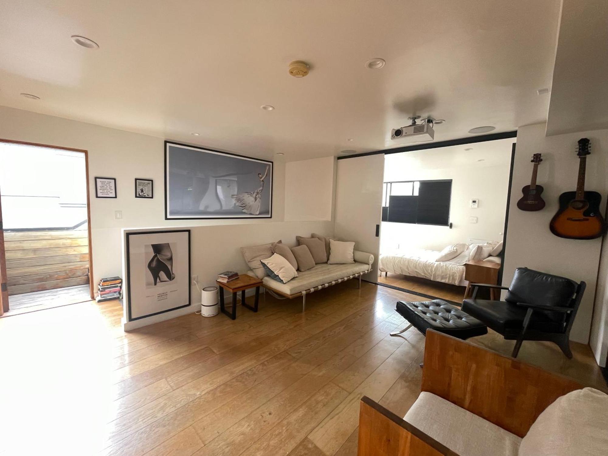 Venice Beach Studio With Large Private Patio Steps To The Beach Los Angeles Exteriör bild