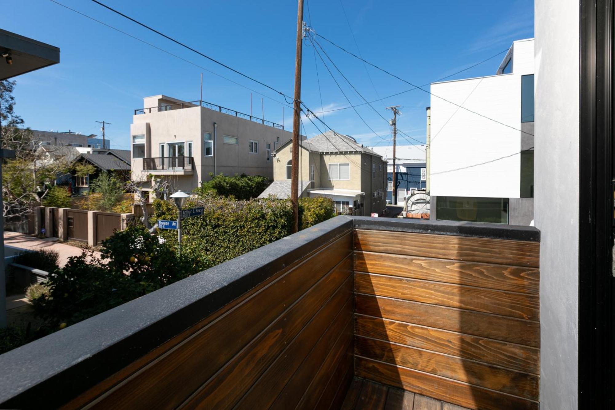 Venice Beach Studio With Large Private Patio Steps To The Beach Los Angeles Exteriör bild