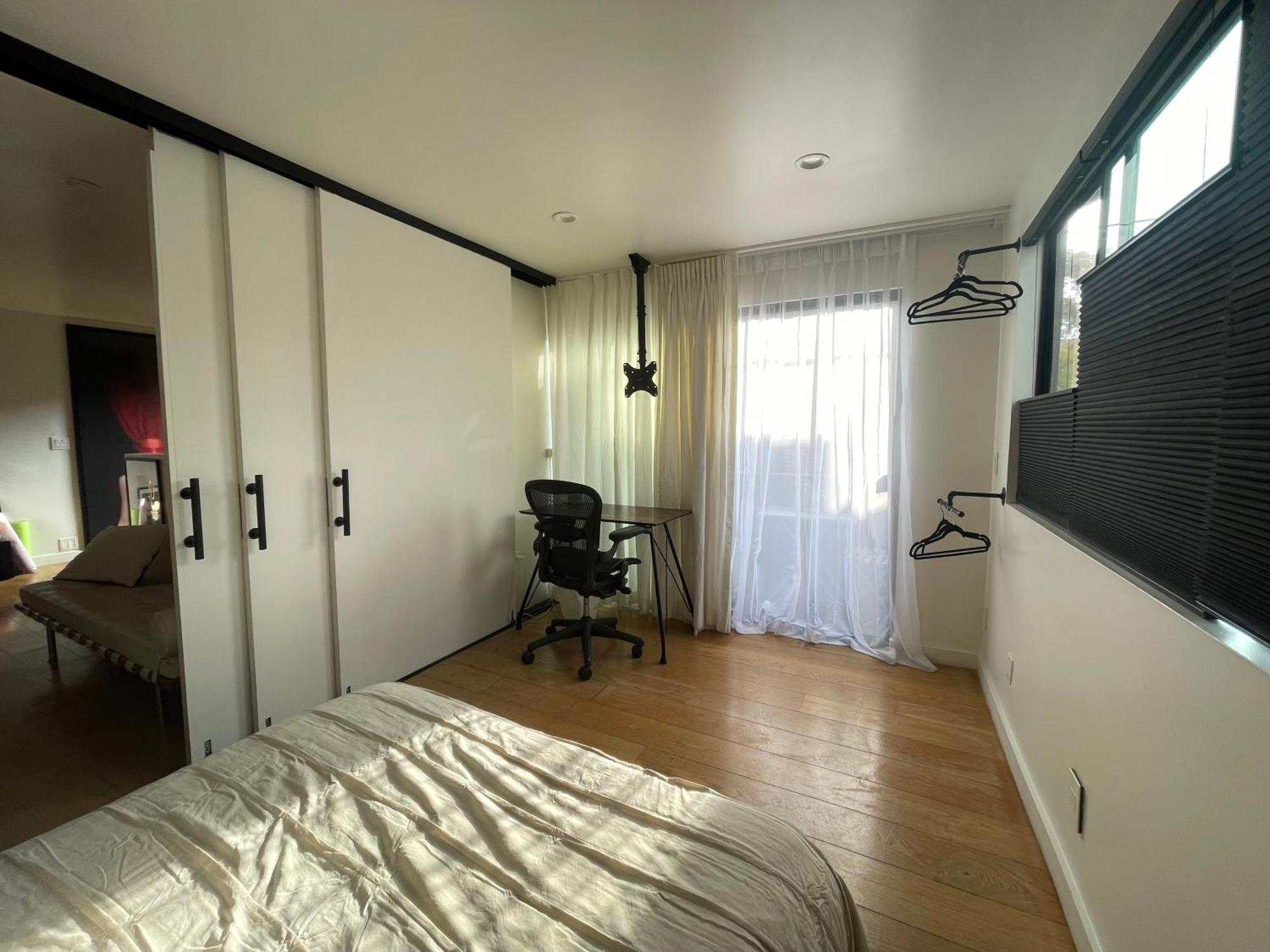 Venice Beach Studio With Large Private Patio Steps To The Beach Los Angeles Exteriör bild