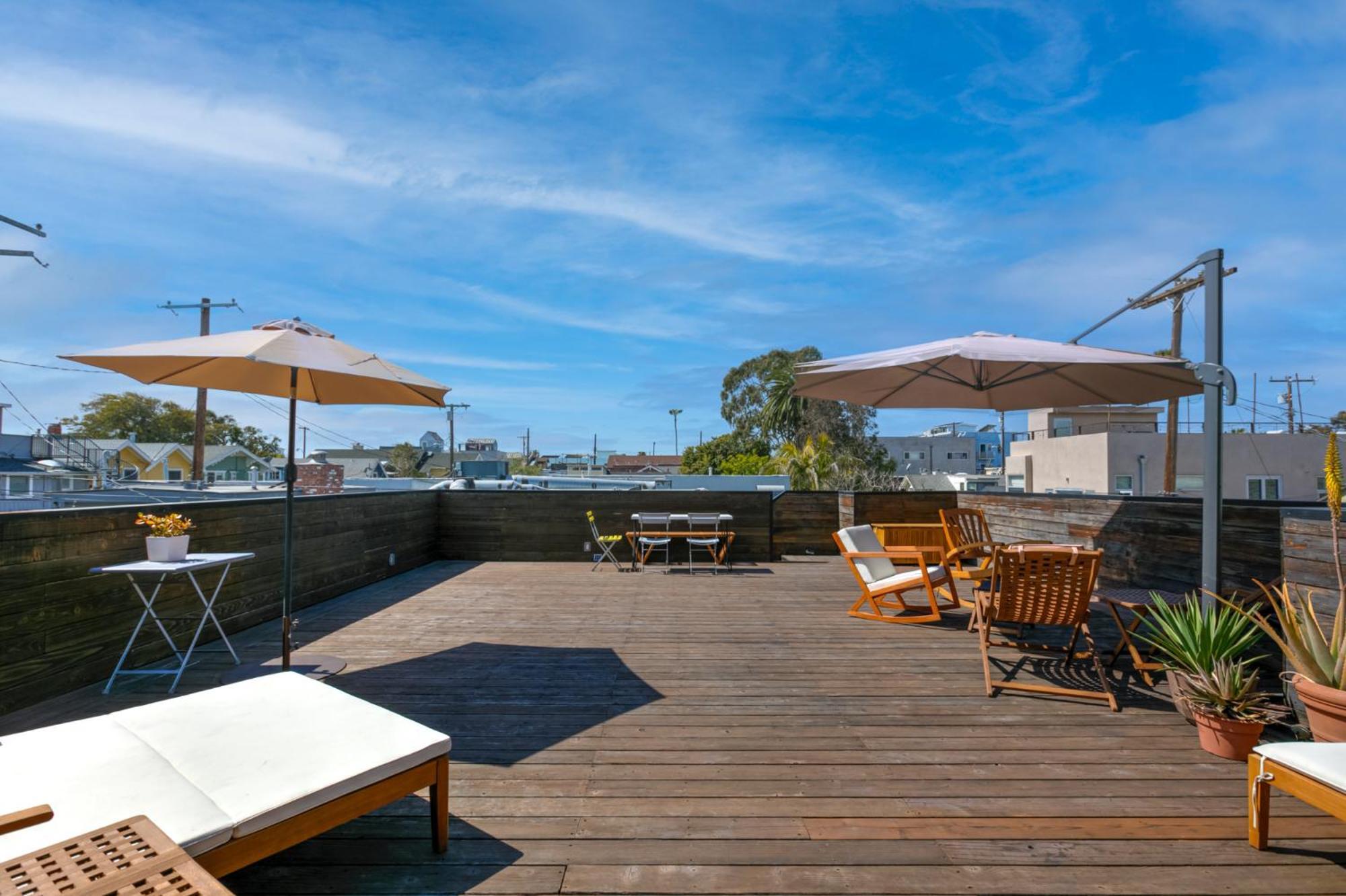 Venice Beach Studio With Large Private Patio Steps To The Beach Los Angeles Exteriör bild