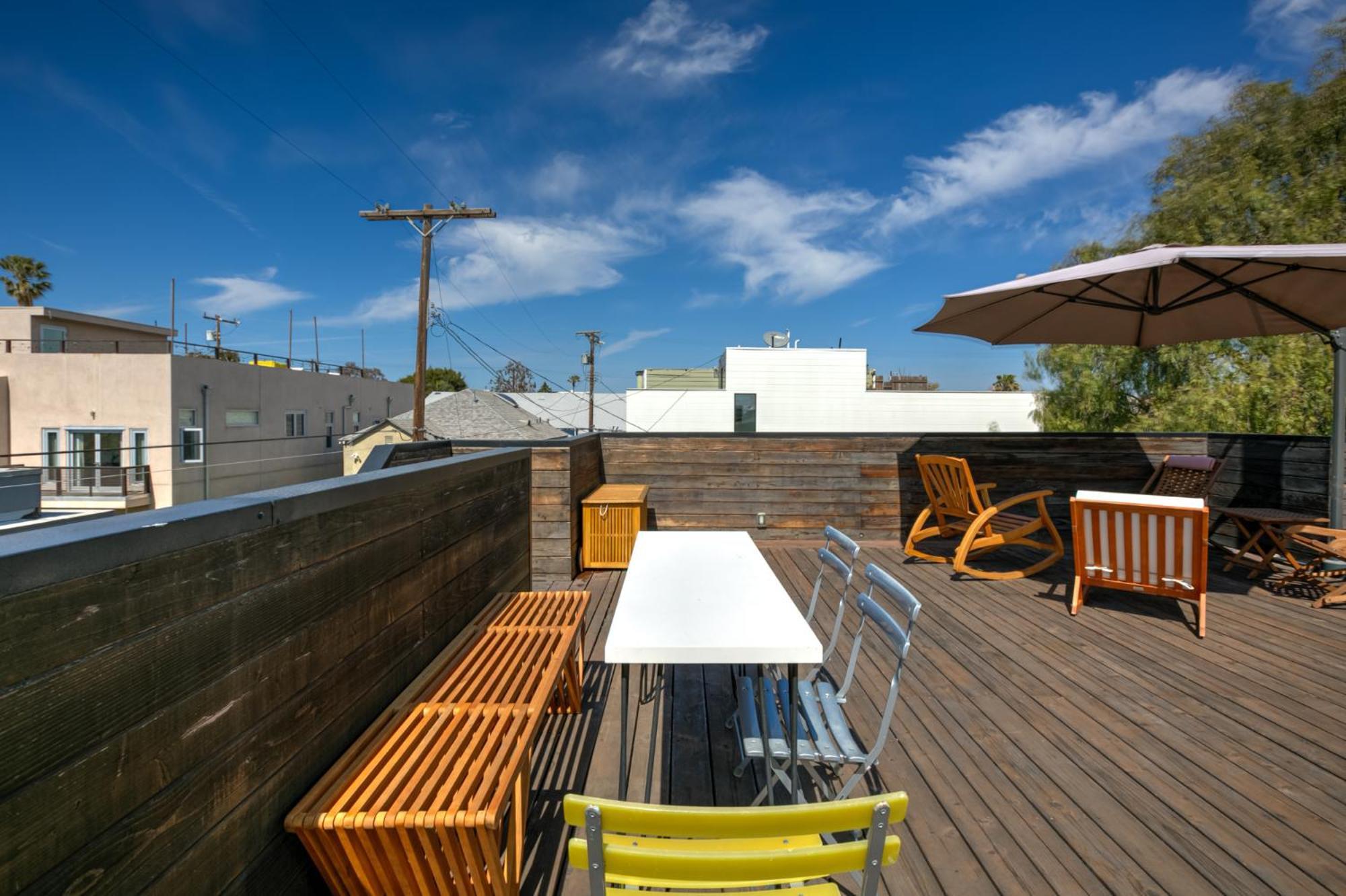 Venice Beach Studio With Large Private Patio Steps To The Beach Los Angeles Exteriör bild