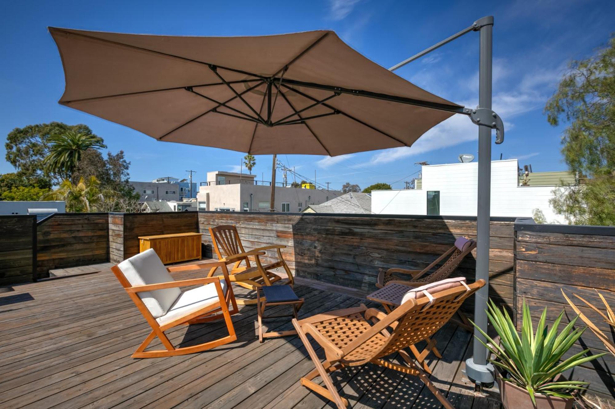 Venice Beach Studio With Large Private Patio Steps To The Beach Los Angeles Exteriör bild