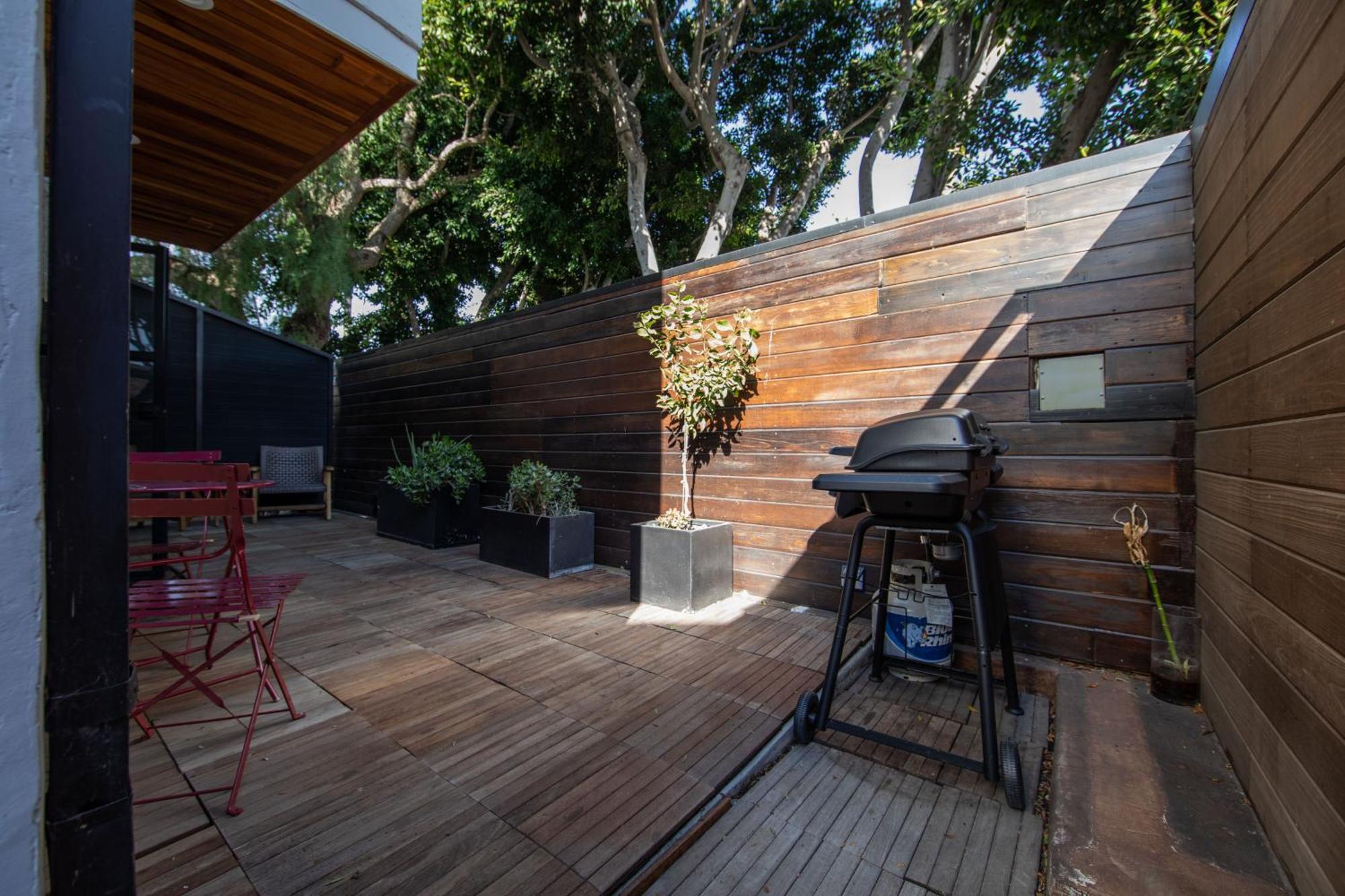 Venice Beach Studio With Large Private Patio Steps To The Beach Los Angeles Exteriör bild