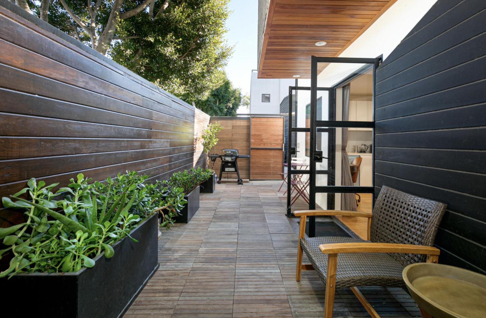 Venice Beach Studio With Large Private Patio Steps To The Beach Los Angeles Exteriör bild
